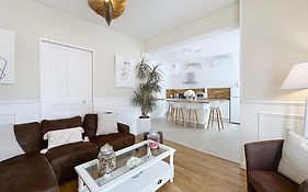 Charmante maison 2 chambres avec cour et jardin